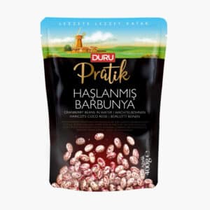 Front of a black-blue Duru Pratik bag containing dried cranberry beans (barbunya), 400 g, with a village landscape illustration at the top and beans visible at the bottom.